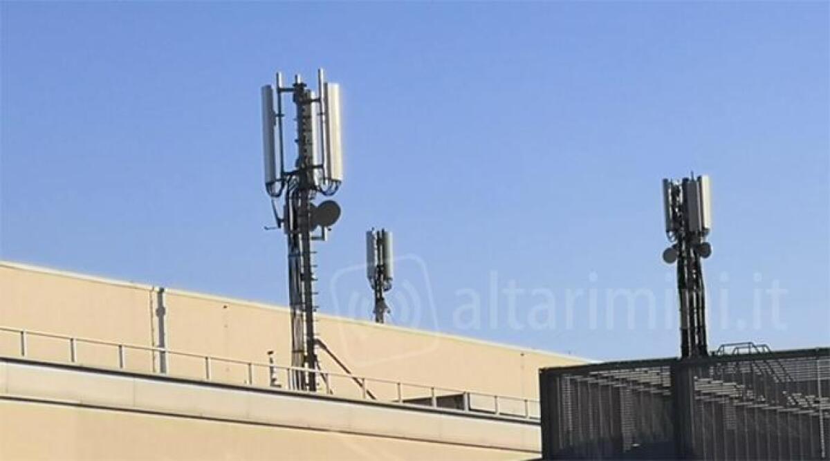 Antenna al Palacongressi: dopo il comitato di zona anche gli asili scrivono al sindaco Gnassi - 