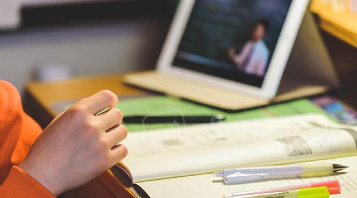 Scuola: Santarcangelo inventa l'aperitivo pedagogico online -