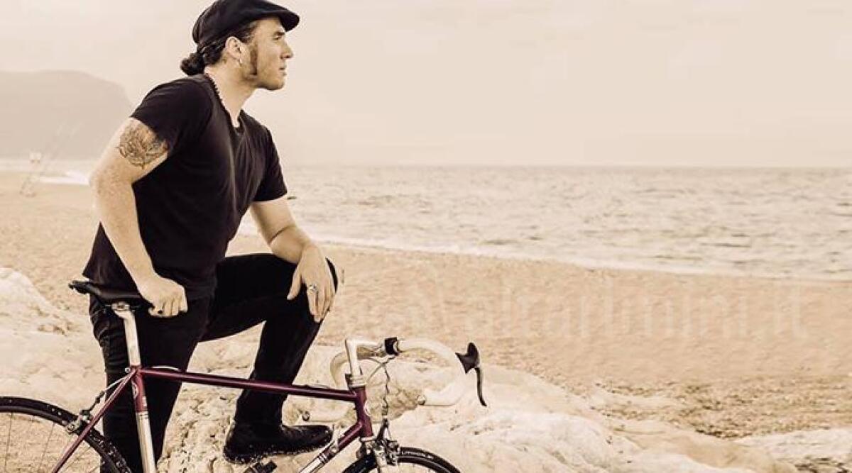 Baritono errante in bici tra Marche e Germania passando per Rimini - 