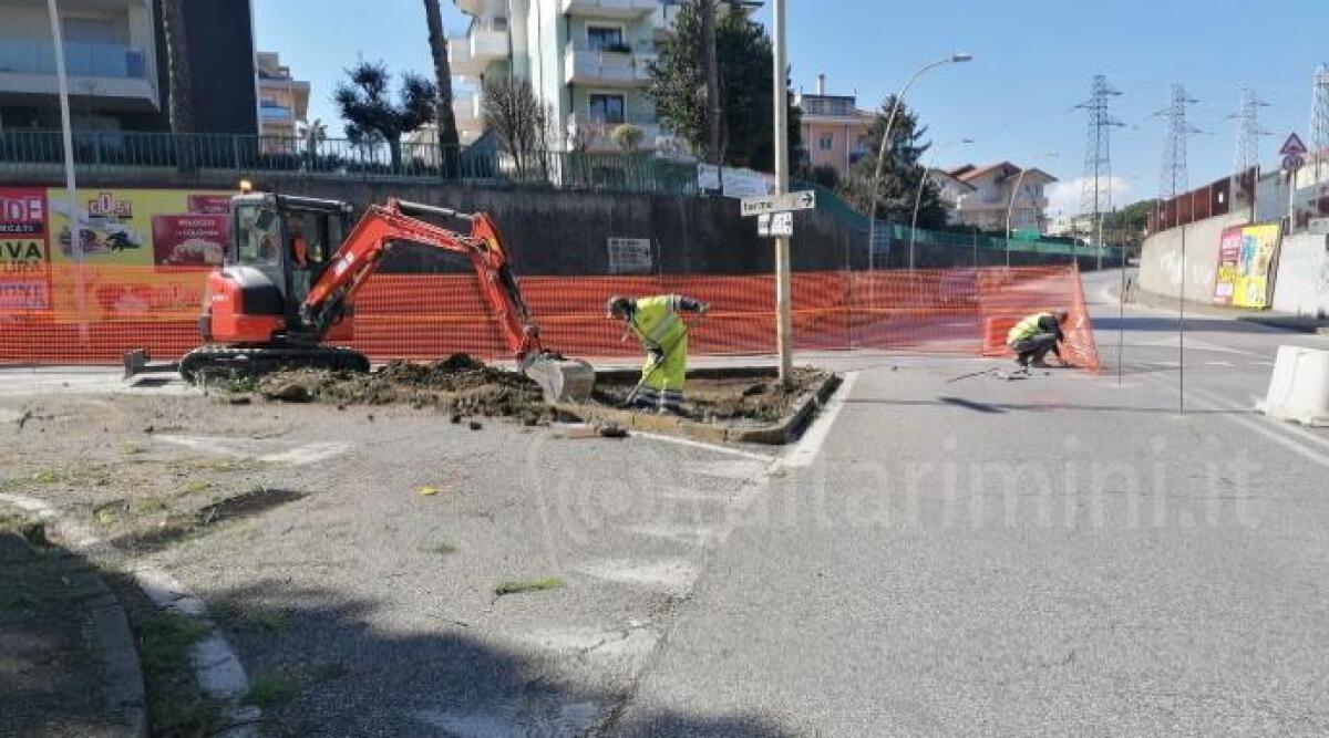 Riccione, nuova rotonda tra viale Da Verrazzano a Limentani  al via i lavori - 