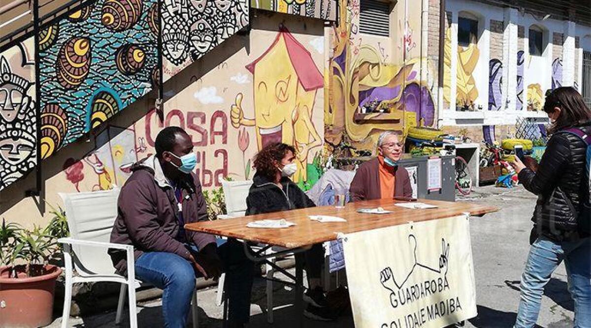 Effetto covid anche sul guardaroba solidale di Casa Madiba: &quot;pi&ugrave; accessi, anche di italiani&quot; - 