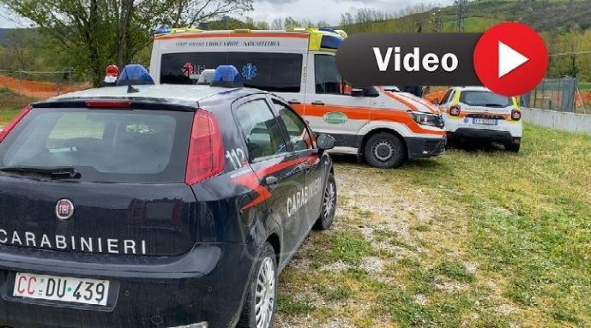 VIDEO Novafeltria: cede il palo, operaio precipita nel vuoto -