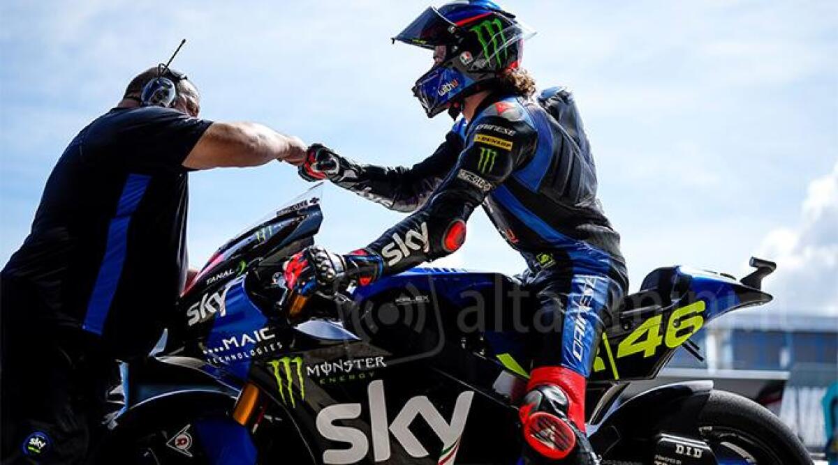 Moto2, al Mugello il riminese Bezzecchi sale sul podio: è terzo -