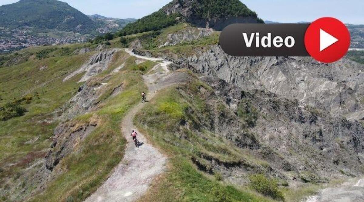 Valmarecchia: paesaggi e bellezza in Mountain Bike IL VIDEO -