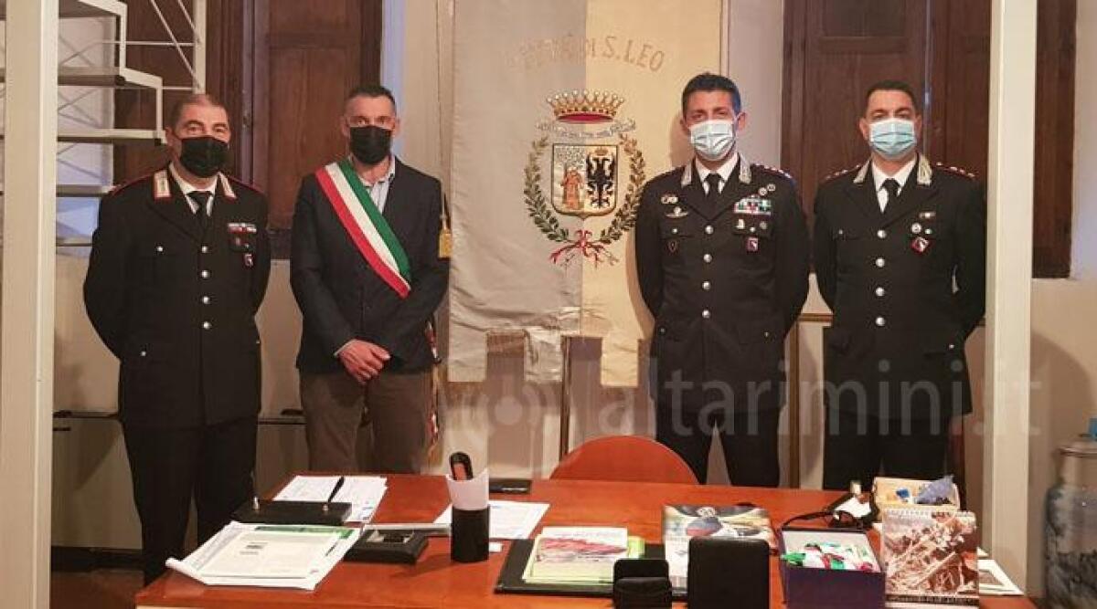 San Leo, sindaco accoglie la visita del comandante provinciale Carabinieri - 