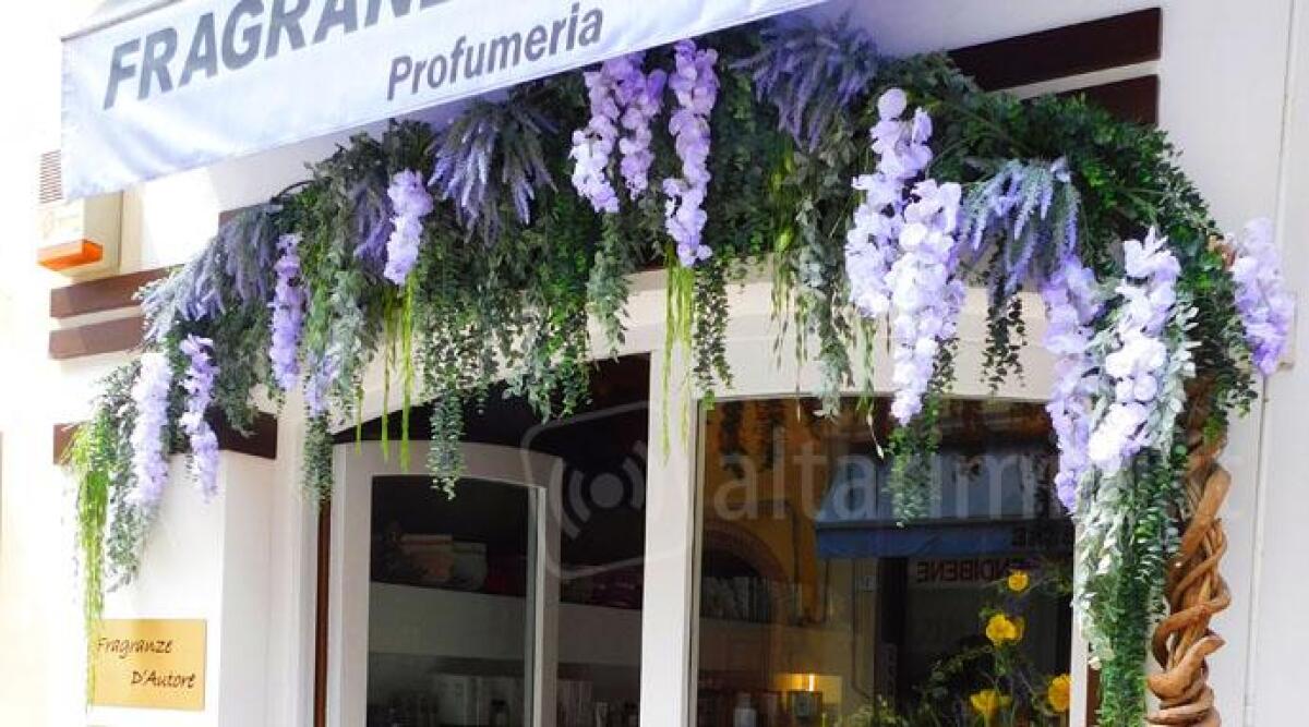 Santarcangelo si abbellisce a tema 'Balconi fioriti'. Ottimismo per l'evento dedicato ai fiori -