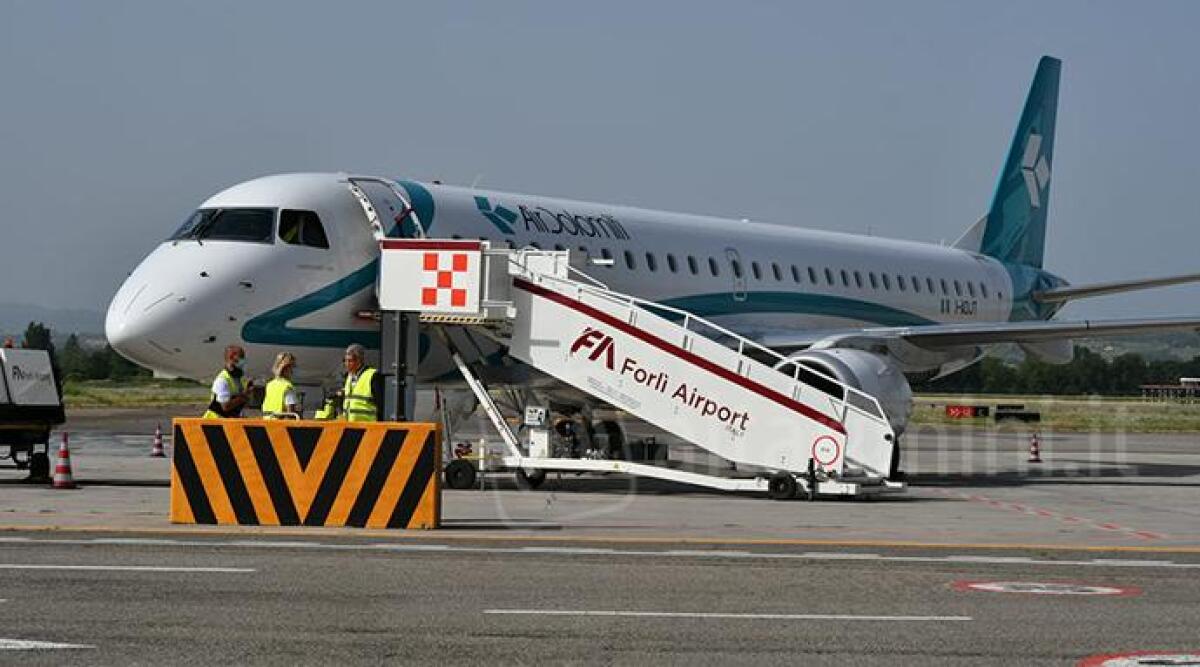 Air Dolimiti inaugura i voli internazionali all'aeroporto di Forl&igrave; - 
