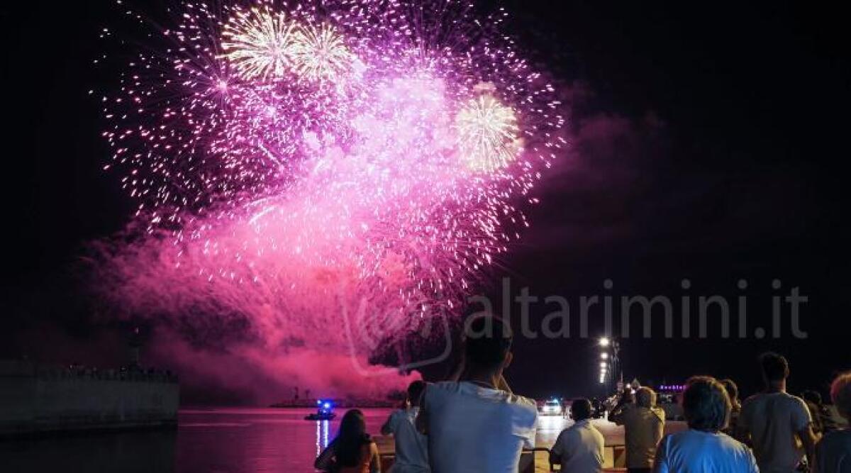 La notte si colora di rosa, tutti sold out gli eventi della serata che ha dato il via alla Pink Week. FOTO E INTERVISTE -