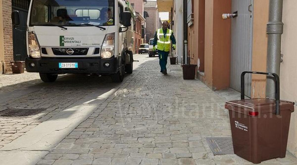Raccolta rifiuti a San Clemente, arriva il porta a porta, incontro on line con Hera -