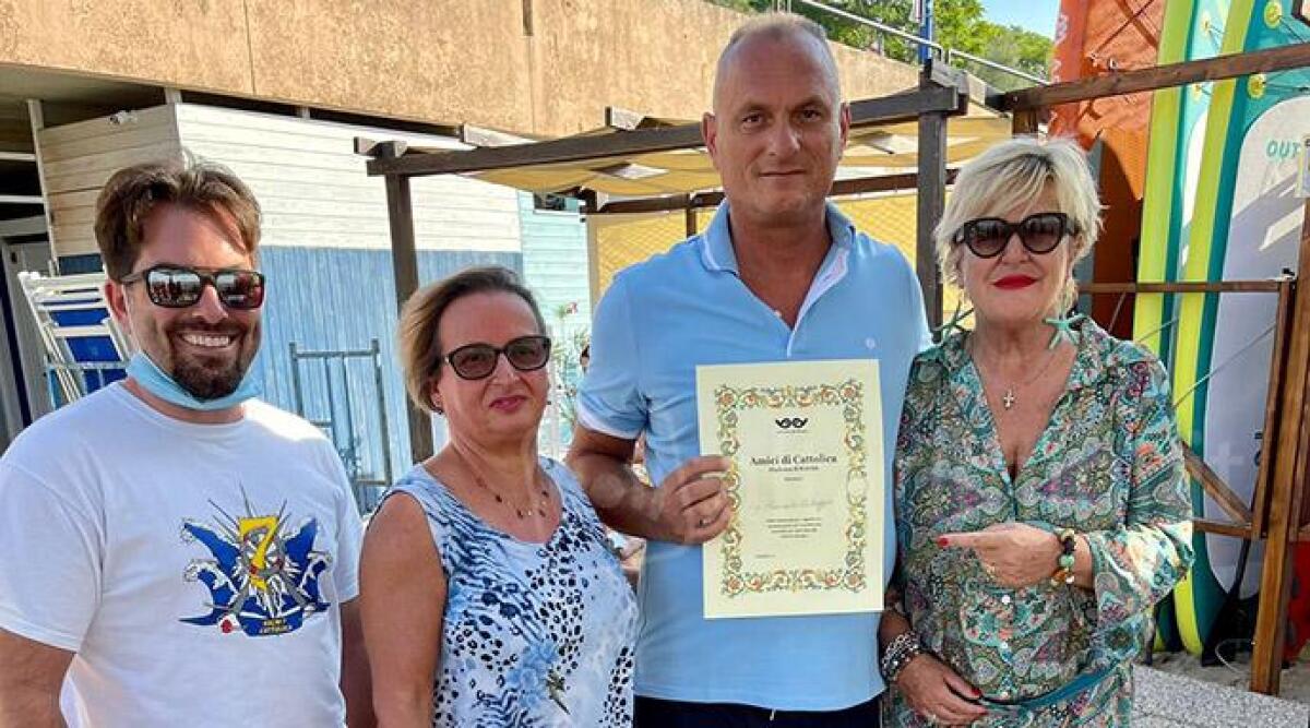 Cattolica, turisti &quot;fedelissimi&quot;:  Alessandro Malaraggia "conquista" l&rsquo;attestato - 