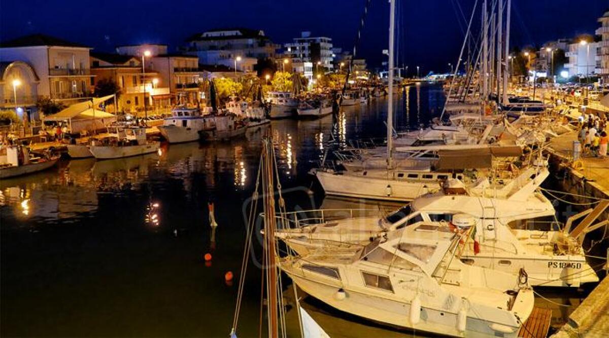 Tuffi proibiti nel porto canale di Bellaria, tre adolescenti sanzionati di 200 euro -