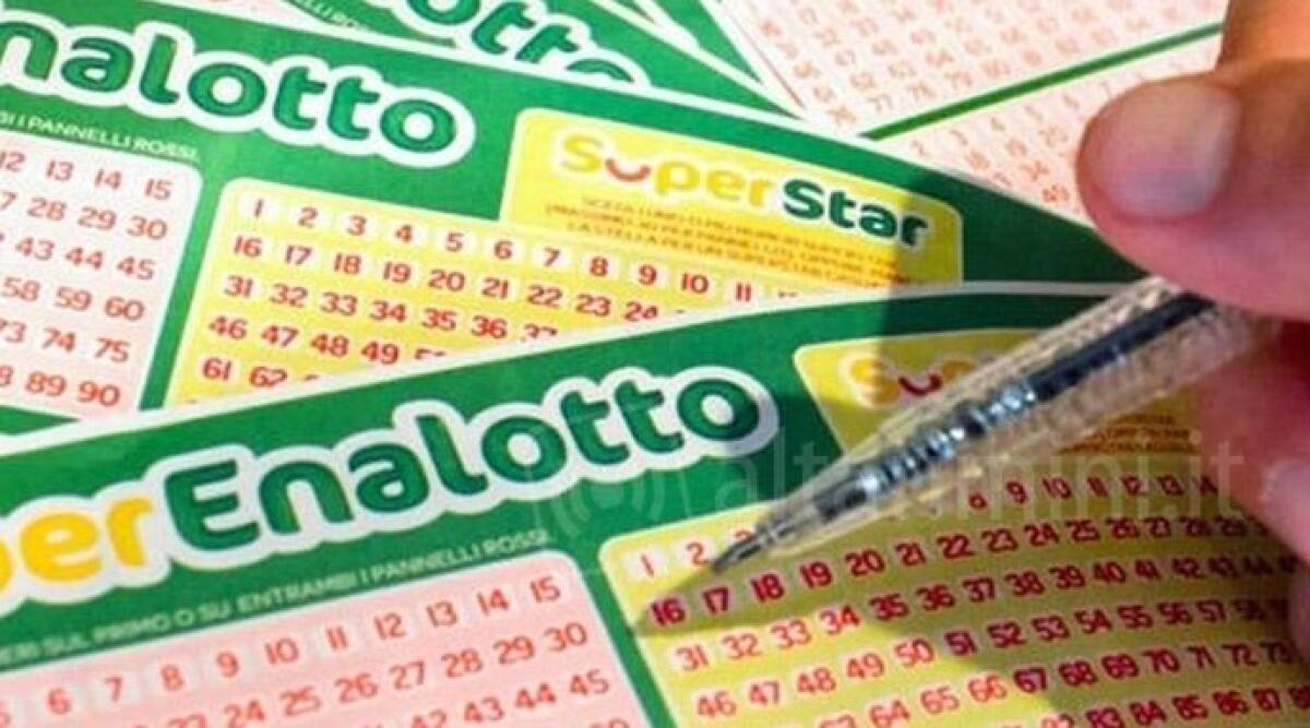 Superenalotto: la fortuna bacia Rimini, centrato un "5" da 55 mila euro&nbsp; - 