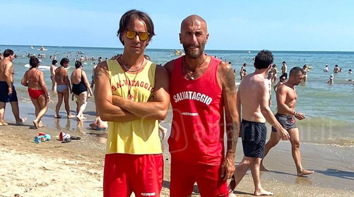 Forte vento trascina il materassino al largo, due bimbi salvati. Hanno rischiato di annegare - 