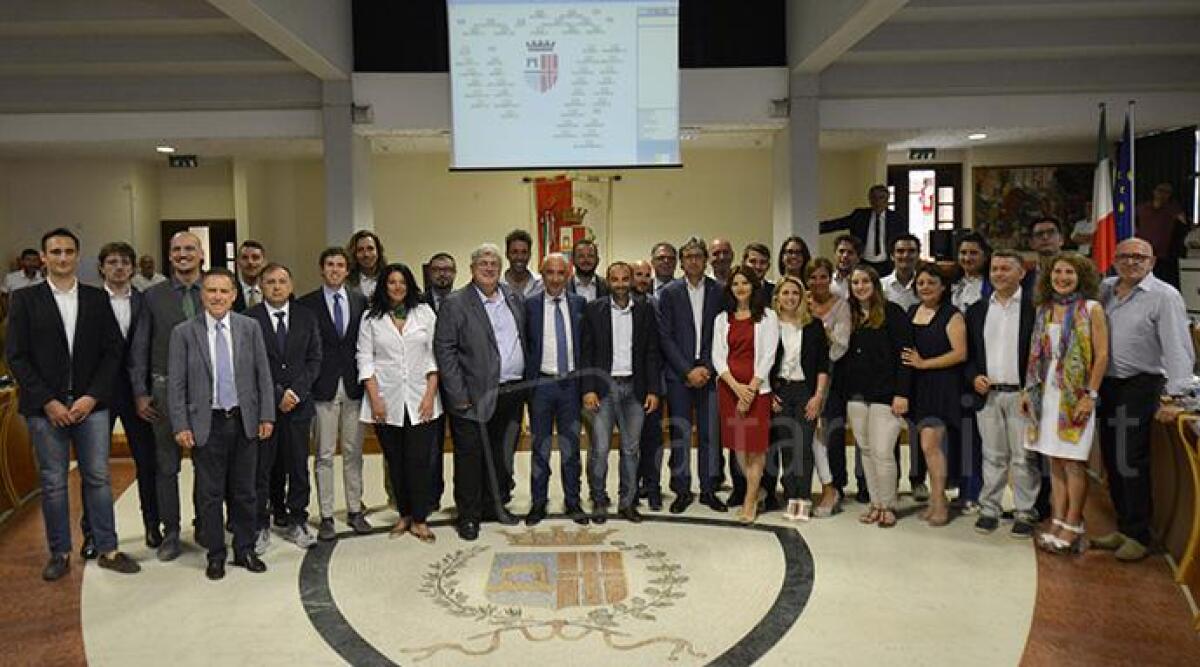 In cinque anni in Consiglio Comunale di Rimini discusse 325 delibere - 