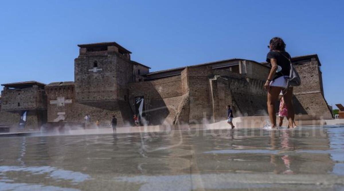 Polemiche sulla nuova piazza Malatesta: la protesta il giorno dell'apertura del museo Fellini - 