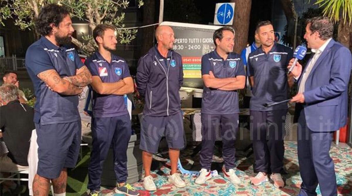 Calcio: Riccione, la ROSA della prima squadra. Il mister &egrave; Denis Iencinella - 