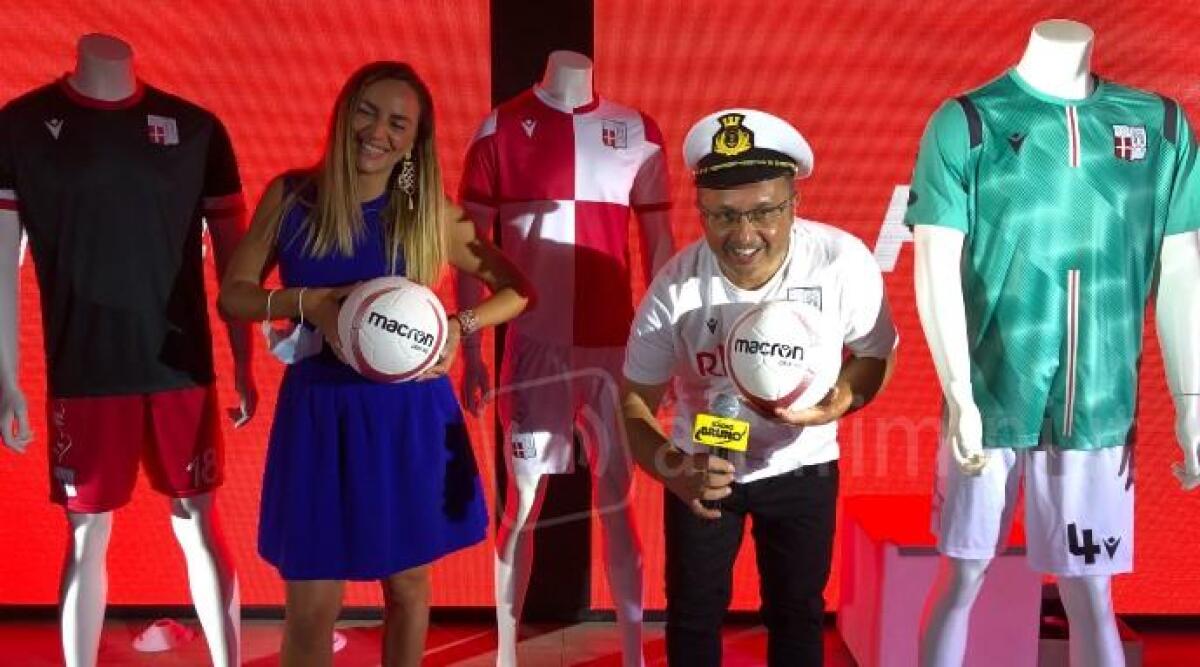 FOTO Le nuove maglie del Rimini Calcio 2021 2022 griffate Macron - 