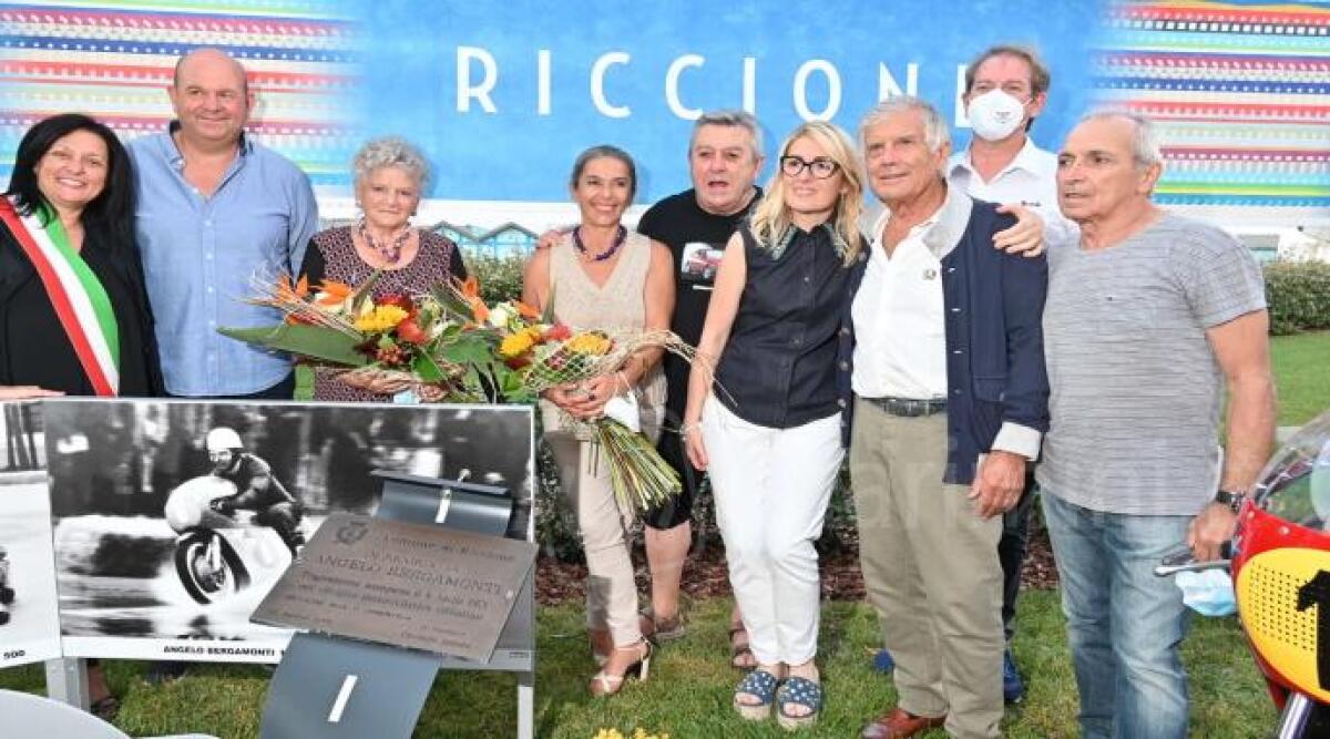 A Riccione svelata la stele in memoria del motociclista Angelo Bergamonti - 