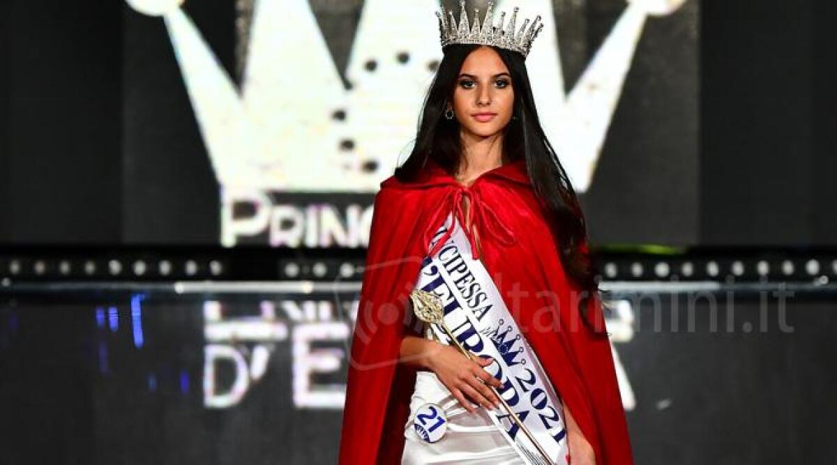 Gaia Grimoldi, l'Altromondo Studios di Rimini incorona la miss Principessa d'Europa - 