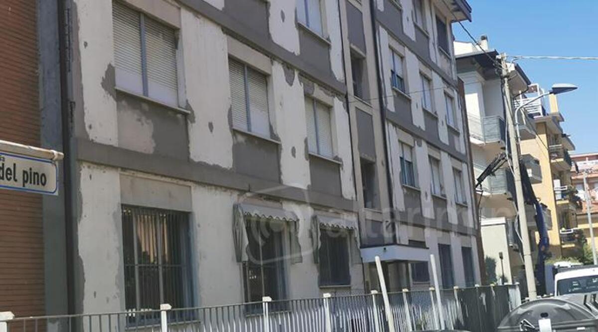 Rimini, liceali trasferiti e genitori preoccupati: "scuola fatiscente" - 