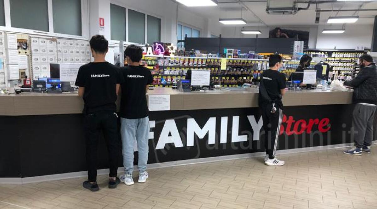 Misano, il Family Store (ex Oliviero) fa il pieno di clienti. 'La risposta è ottima' -