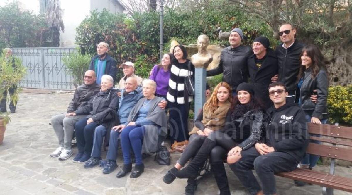 Bellaria, inaugurato il busto dedicato a Manuele Medri, tragicamente scomparso nel settembre del 2020 -