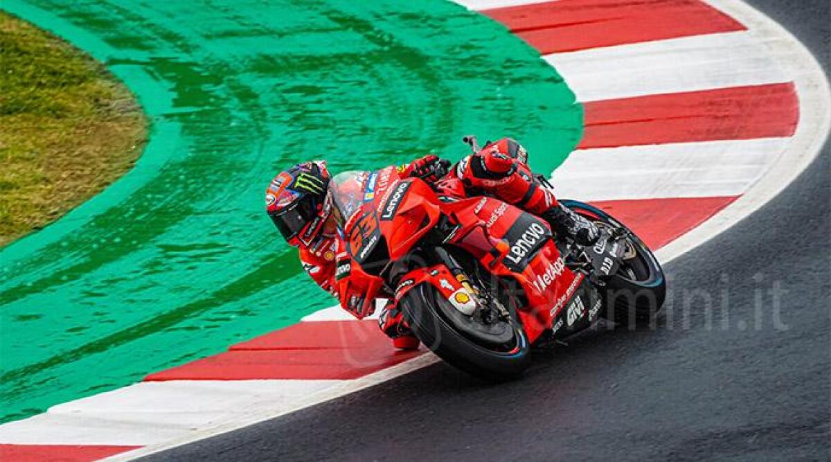 Motogp: pista bagnata a Misano, nelle libere mattino Bagnaia sesto e Quartararo diciottesimo - Bagnaia (foto Snap Shot)