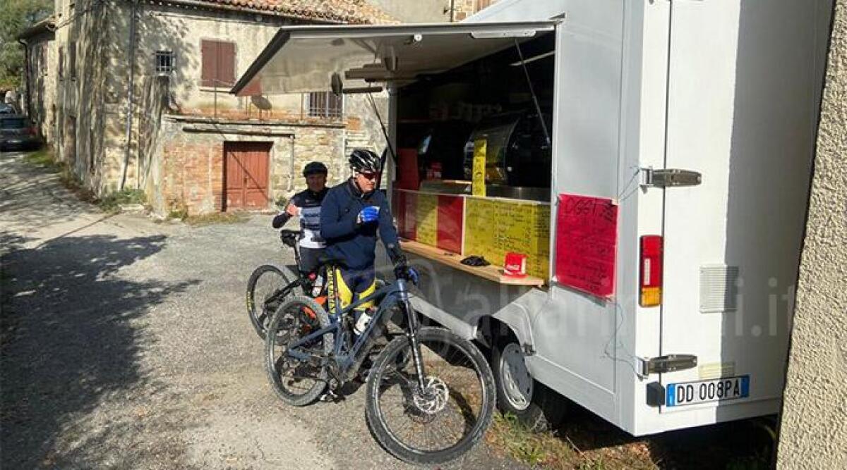 Maiolo: apre un chiosco sperduto nella natura sul sentiero escursionistico - 