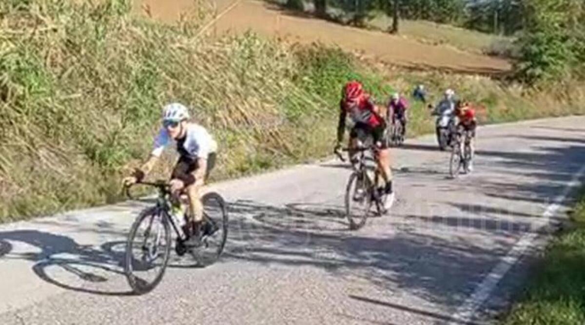 Ciclismo: Matteo Fontanelli vince la Bellaria Montetiffi, ma tanti riminesi protagonisti - 