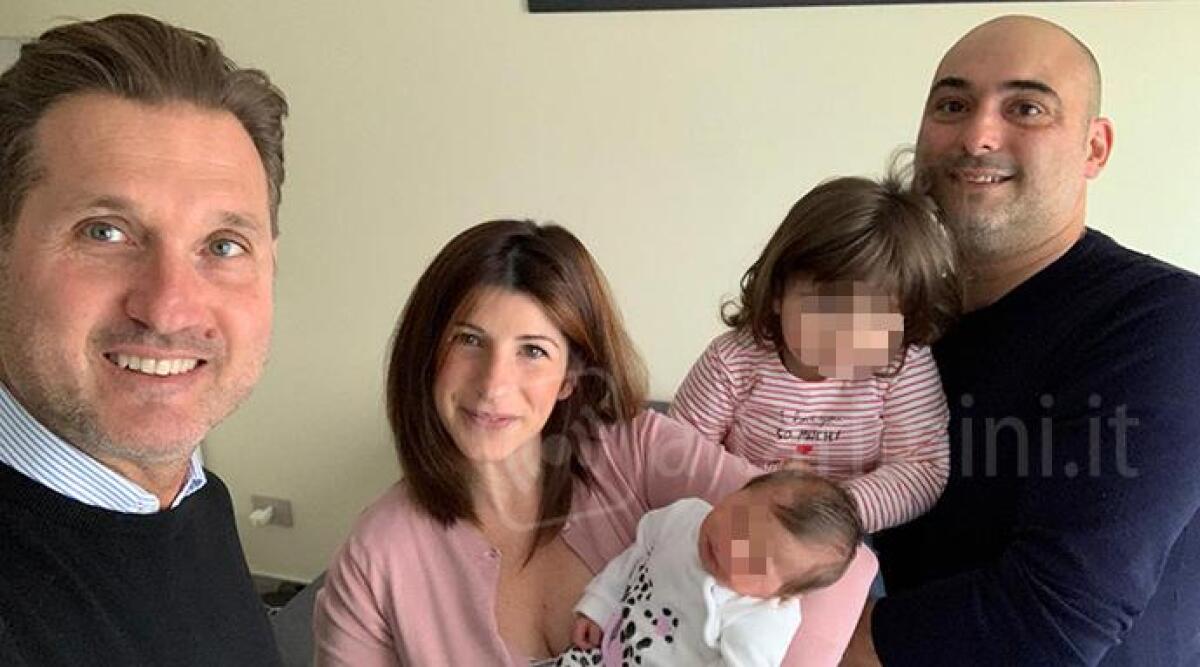 La bimba ha fretta di nascere: il parto in casa solo con l'aiuto di mamma e papà -