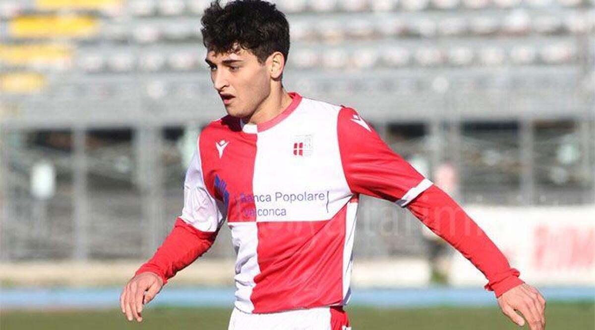 Rimini Calcio, il difensore 2003 Mengucci passa al Cattolica. Pecci e Semprini non si muovono - 