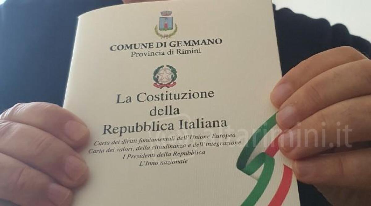 Gemmano, copia della Costituzione in regalo ai neo maggiorenni - 