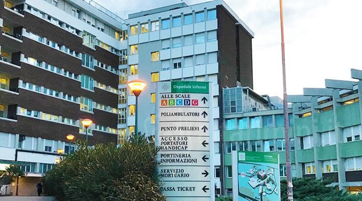 Covid: salgono contagi, stop visite in ospedale nel riminese. Ecco le eccezioni previste - Archivio