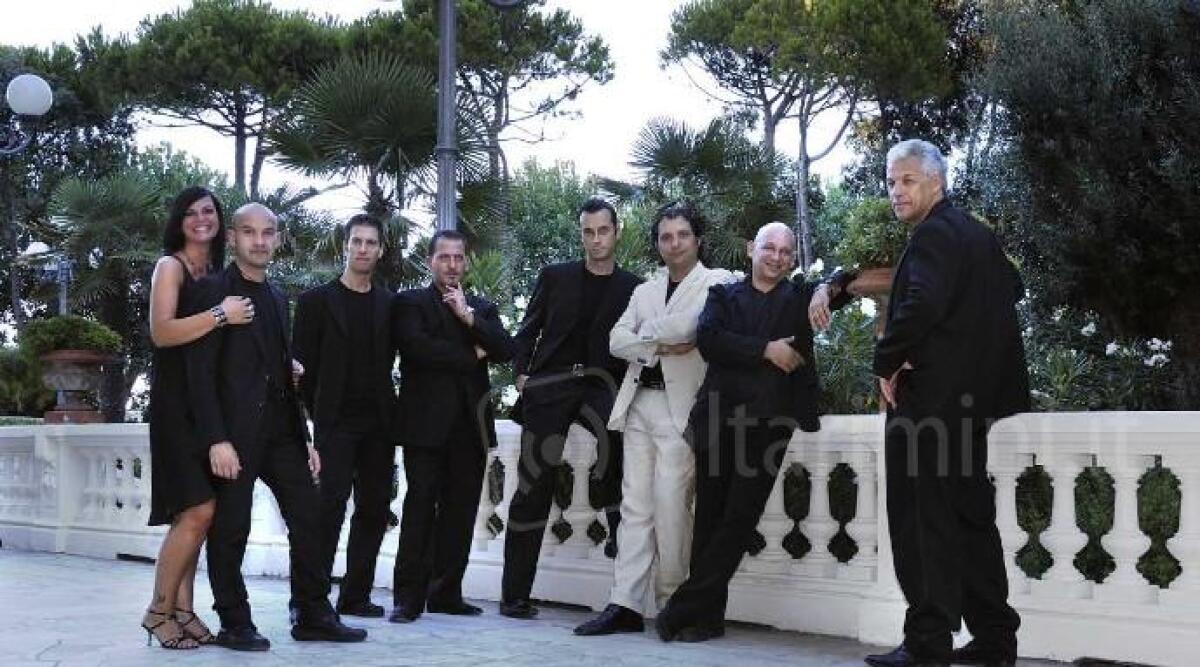 Bellaria, Dodi Battaglia, Federica Carta, Dino Gnassi Band ed altri artisti al Capodanno Flower Mood -