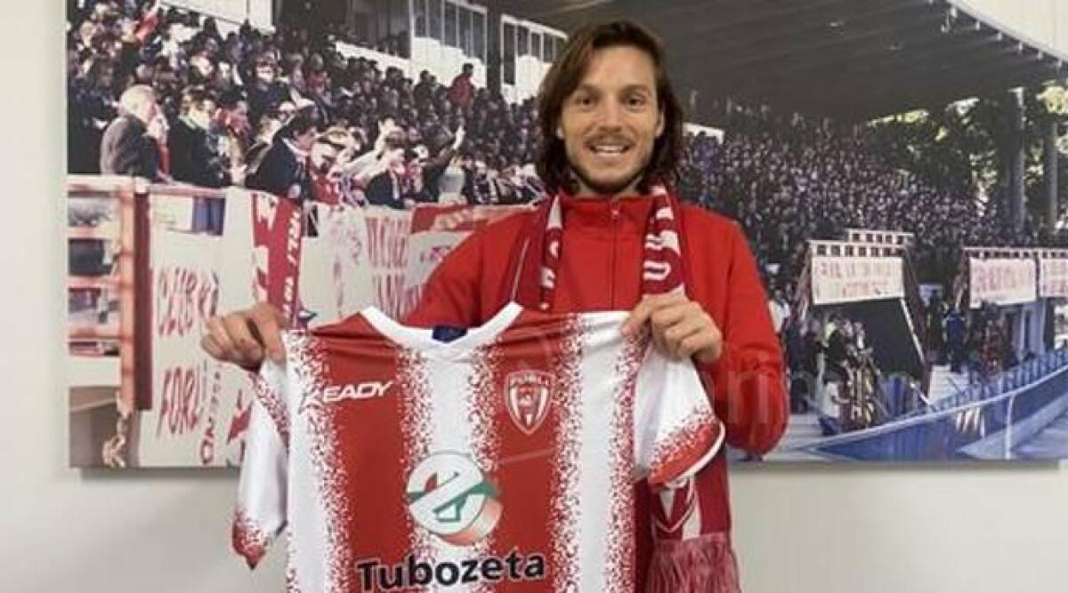Calcio D, Forl&igrave;: arriva l'attaccante Santi e parte Verdi. Bomber Sivilla all'Athletic Carpi - 