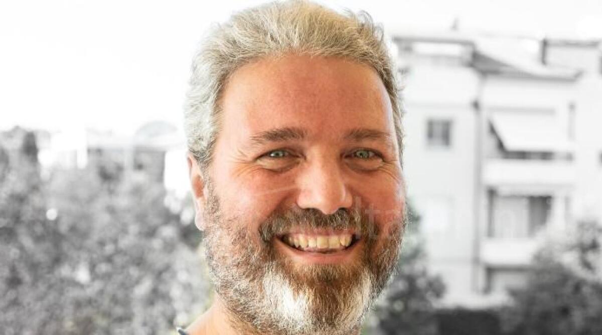 Don Alessio, parroco di Riccione sopravvissuto al Covid, racconta la sua esperienza in un libro - 