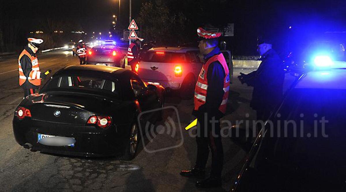 Riccione, due spacciatori arrestati grazie alla collaborazione dei cittadini - 