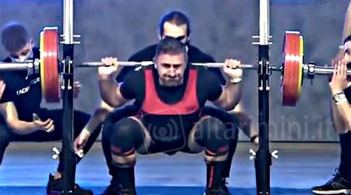 Maurizio Buscarini, a 59 anni agli europei con la nazionale italiana di Powerlifting -