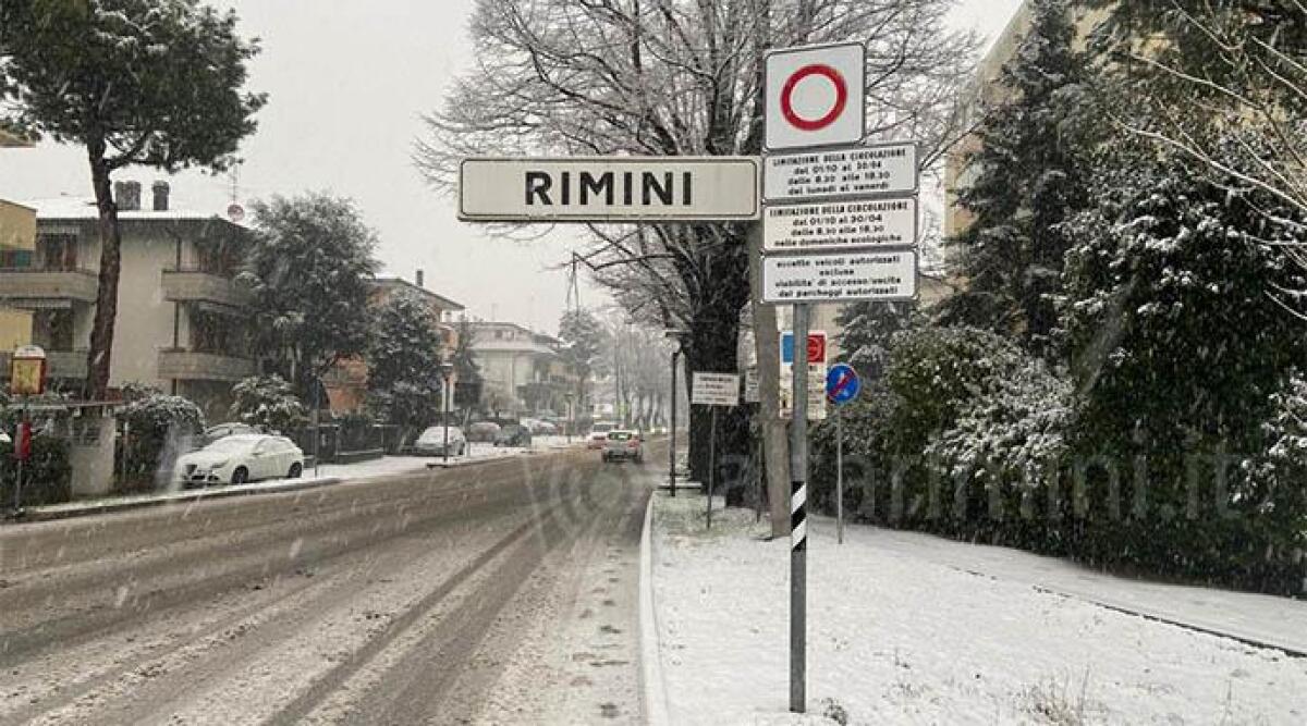 Meteo: ancora nevicate nell'entroterra, a Rimini invece gelate e tempo stabile - 