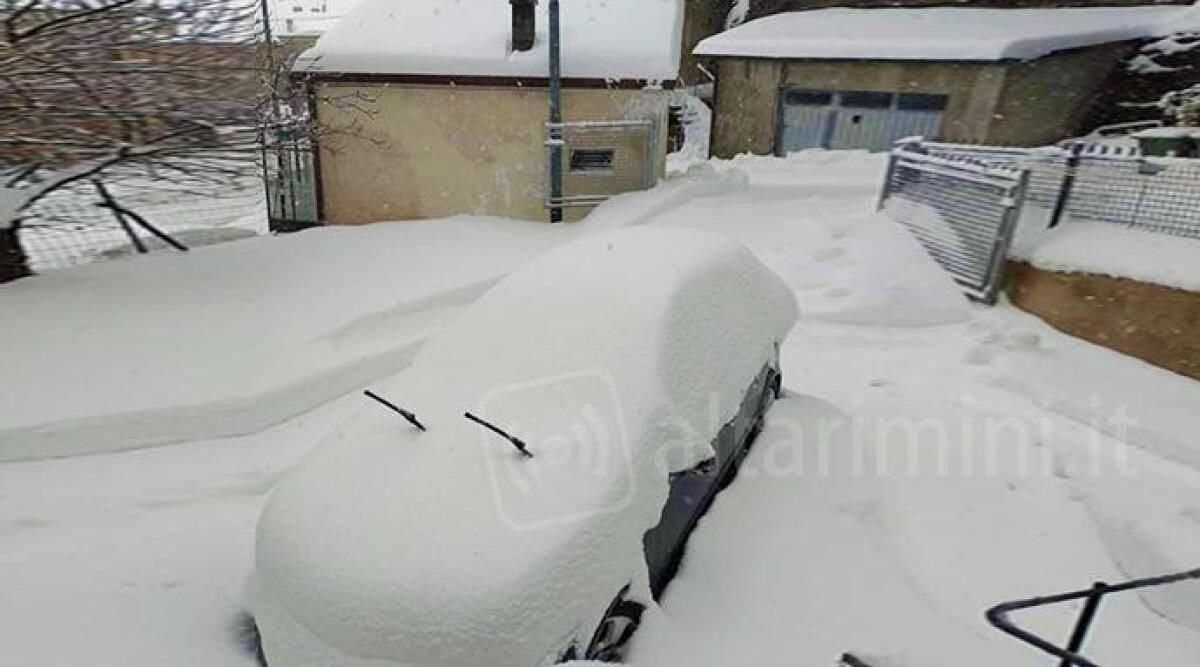 Meteo: l'inverno fa sul serio, neve a bassa quota domenica - Perticara sotto la neve ARCHIVIO