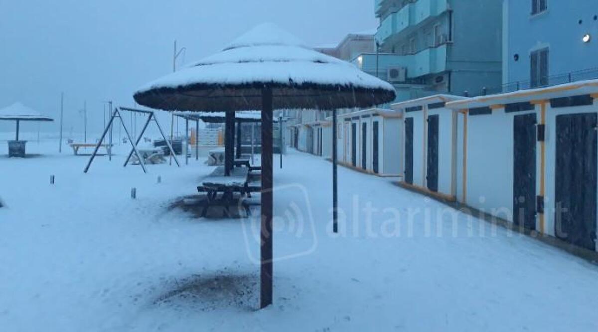 Neve, un altro giorno di vacanza da scuola per gli studenti dell'alta Valconca -