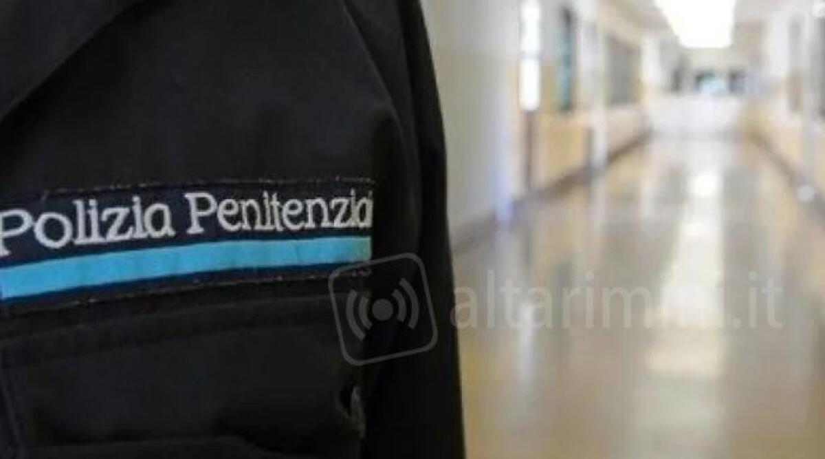 Sorpreso con la cocaina, poliziotto penitenziario indagato per spaccio all'interno del carcere - 