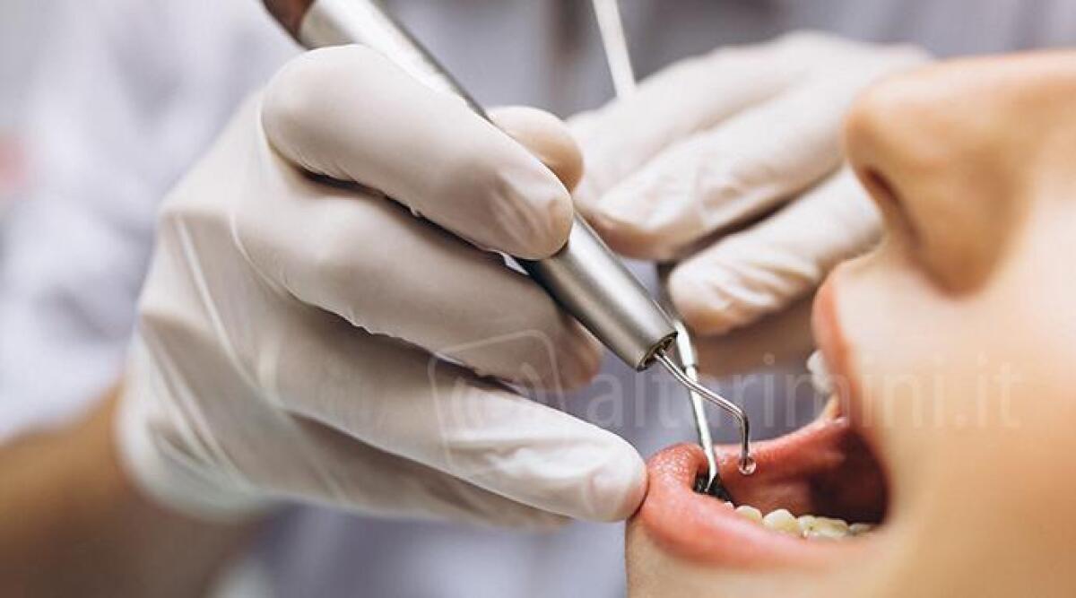 Errore del dentista, richiesta di danni: il paziente vuole 30mila euro - 