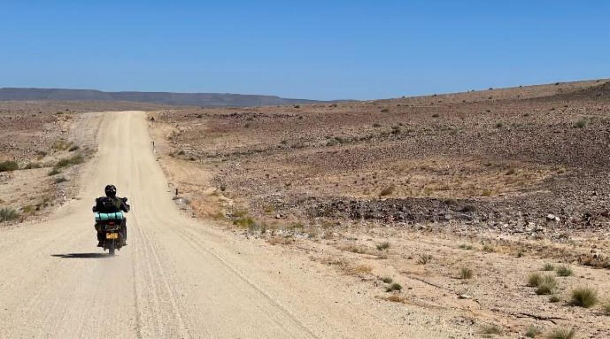 In moto per 7500 km da Cape Town al Kilimangiaro, l'incredibile viaggio di due giornalisti riminesi - 
