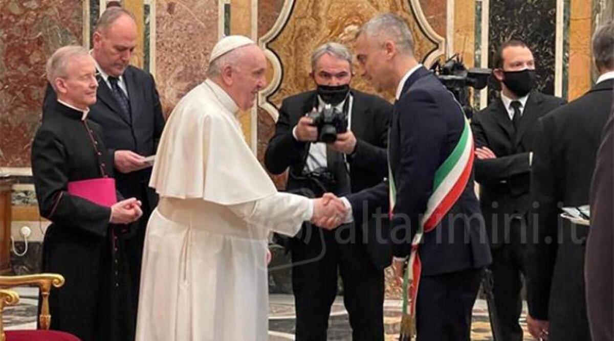Papa Francesco incontra i sindaci, presente anche Jamil Sadegholvaad - 