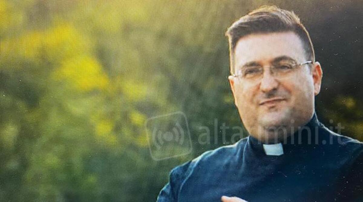 Parroco di Pennabilli tra i protagonisti della serie di Cattelan su Netflix -