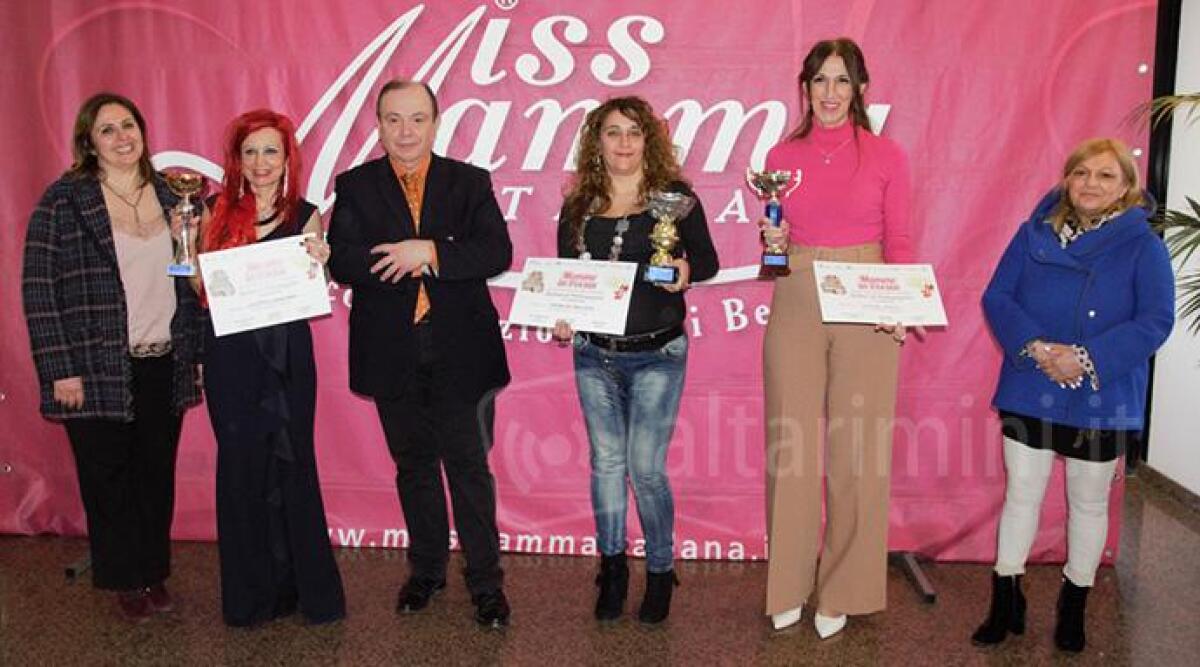 Gara di poesie: 28 Mamme in competizione a Bellaria Igea Marina - 