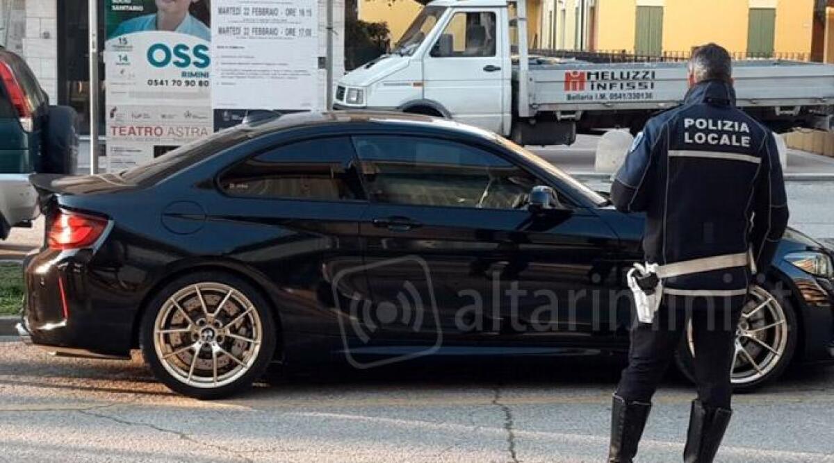 Guidava senza patente una bmw a folle velocit&agrave; per le strade: stangato con 4200 euro - 