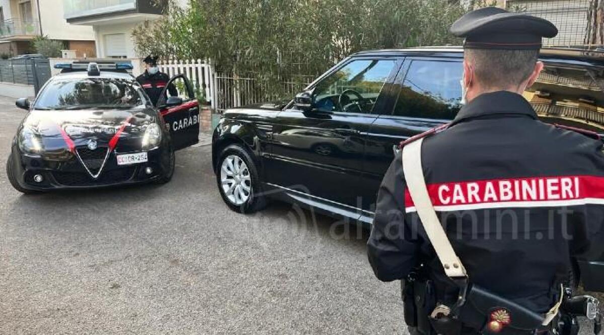 Riccione, in manette banda specializzata in furti di auto di grossa cilindrata - 