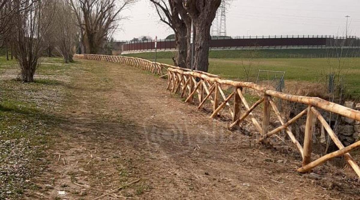 Rimini, via il degrado dall'area dell'ex torrente Ausa tra Autostrada e Statale 16 -